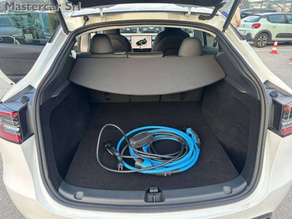 Tesla Model Y Long Range Dual Motor awd (13)