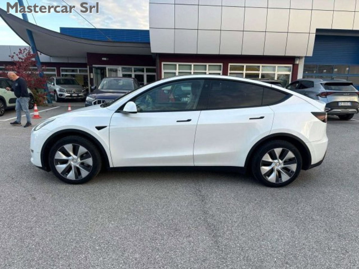 Tesla Model Y Long Range Dual Motor awd (3)