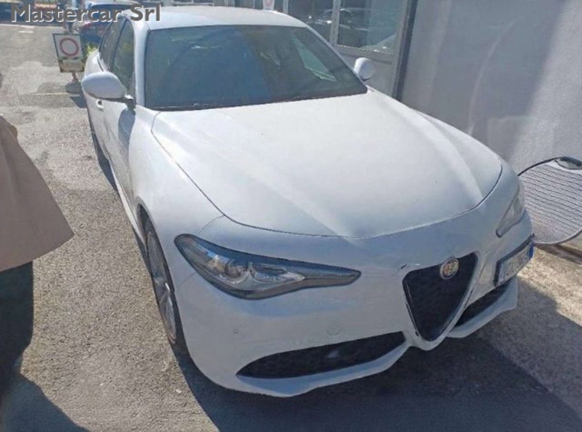 Alfa Romeo Giulia 2.0 Turbo 200 CV AT8 Sprint (5)