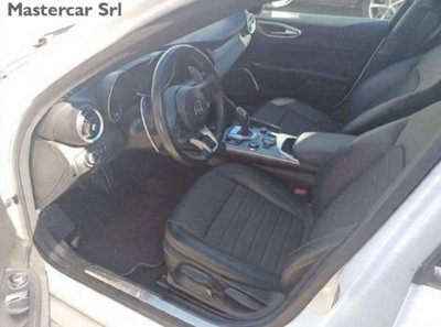 Alfa Romeo Giulia 2.0 Turbo 200 CV AT8 Sprint (6)