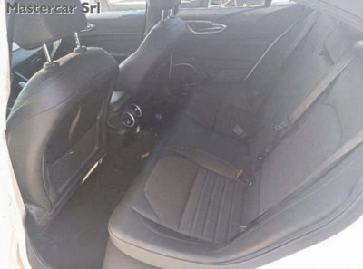 Alfa Romeo Giulia 2.0 Turbo 200 CV AT8 Sprint (7)