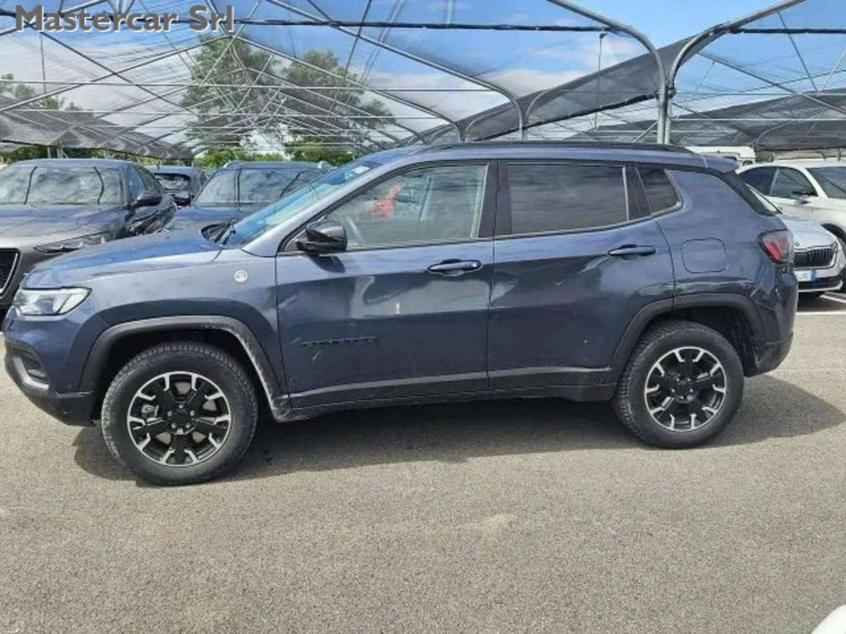 Jeep Compass 1.3 turbo t4 phev Trailhawk 4xe auto (3)