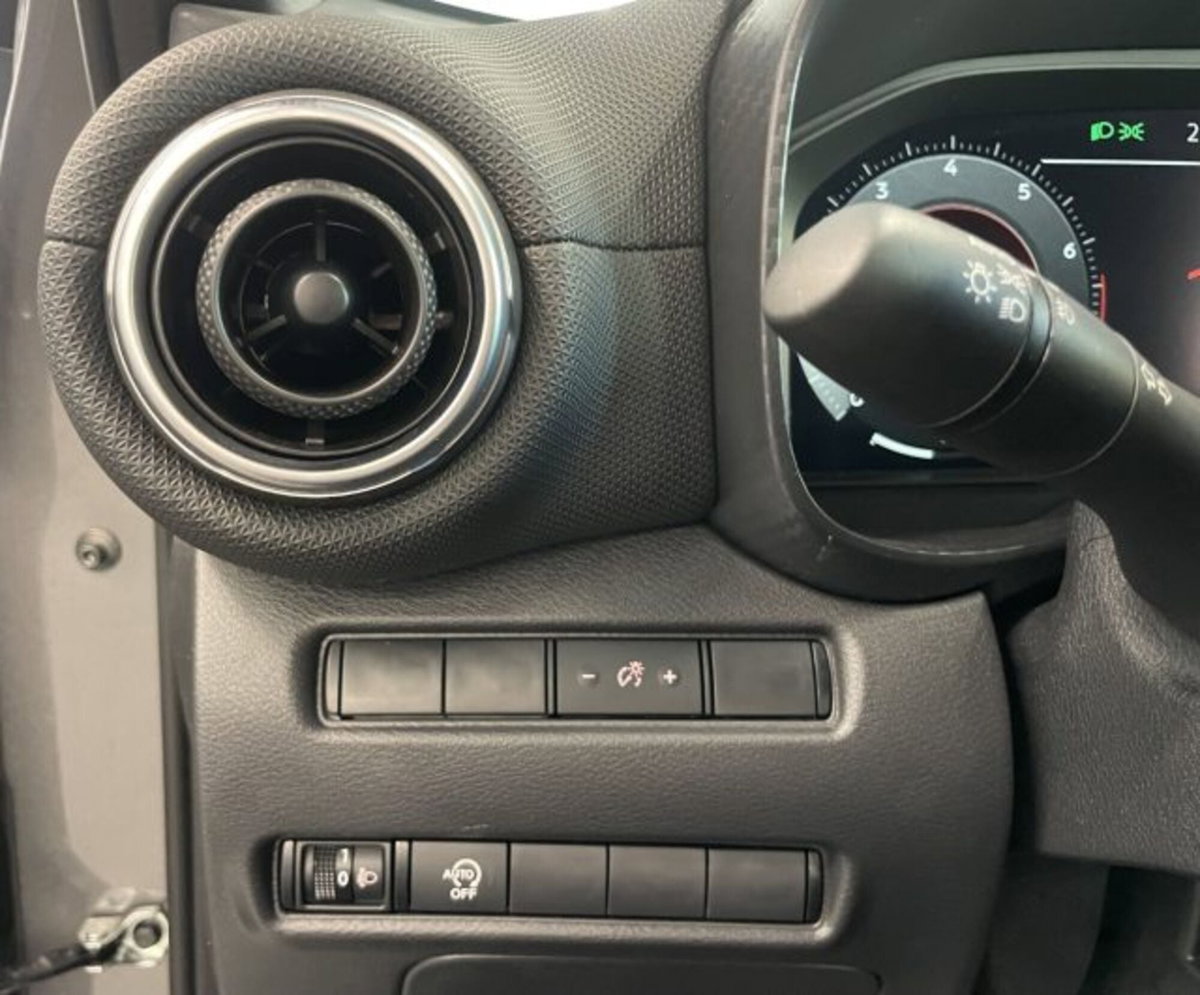 Nissan Juke 1.0 dig-t N-Connecta 114cv (10)