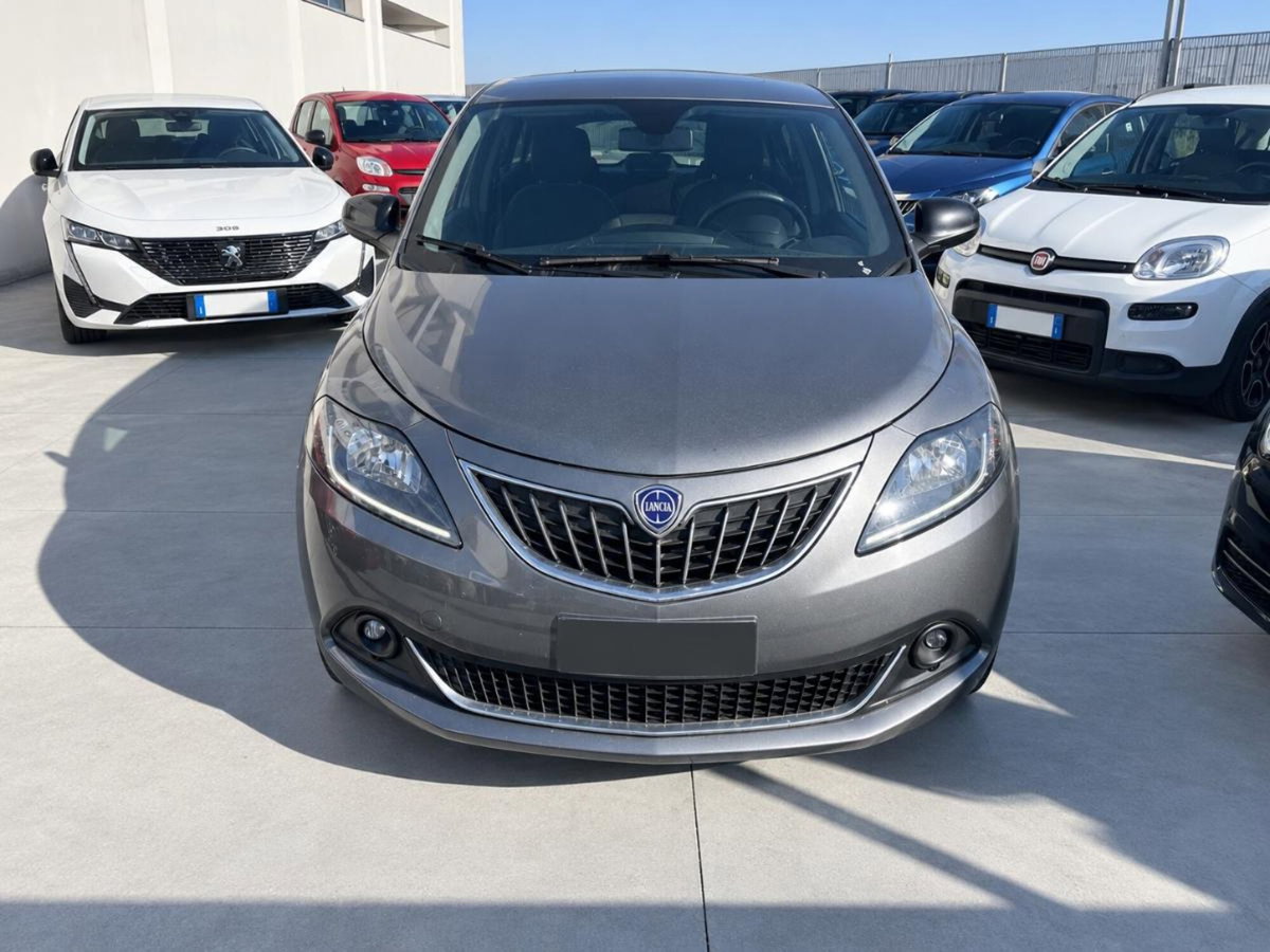 Lancia Ypsilon 1.0 FireFly 5 porte S&S Hybrid Gold Plus (5)