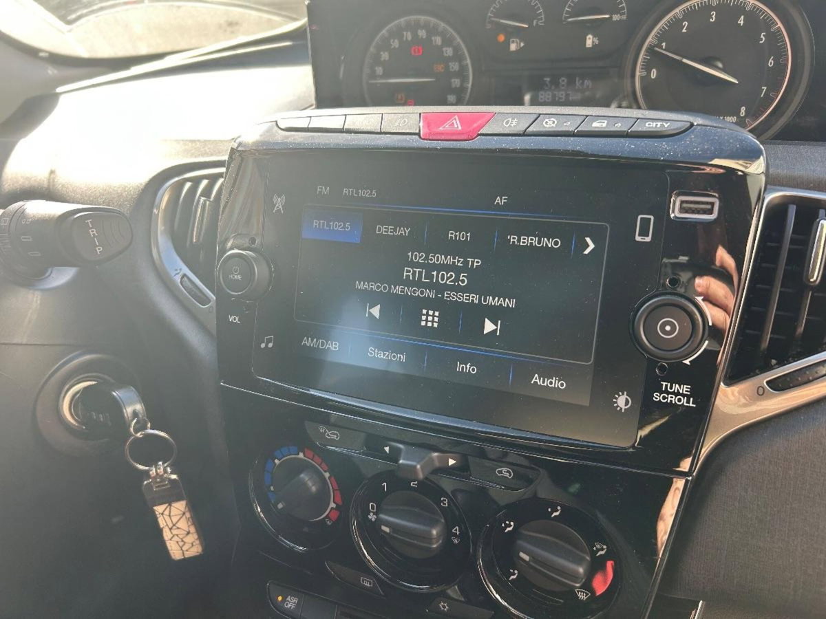 Lancia Ypsilon 1.0 FireFly 5 porte S&S Hybrid Gold Plus (7)