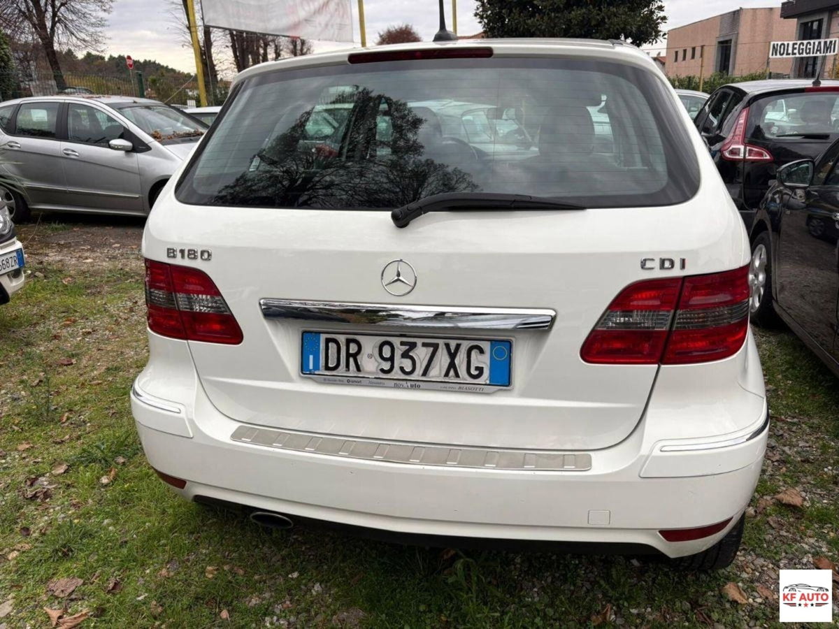 Mercedes-Benz Classe B 180 CDI Sport (4)