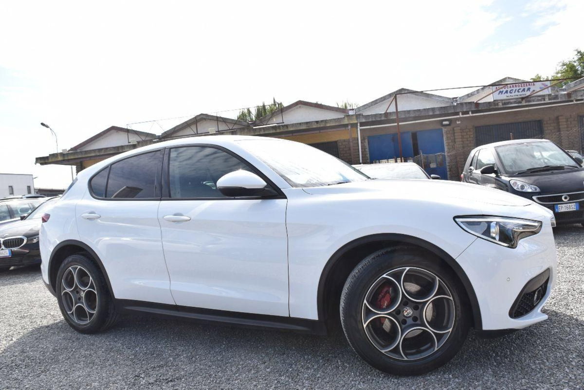 Alfa Romeo Stelvio Stelvio 2.2 Turbodiesel 160 CV AT8 RWD Sprint (11)