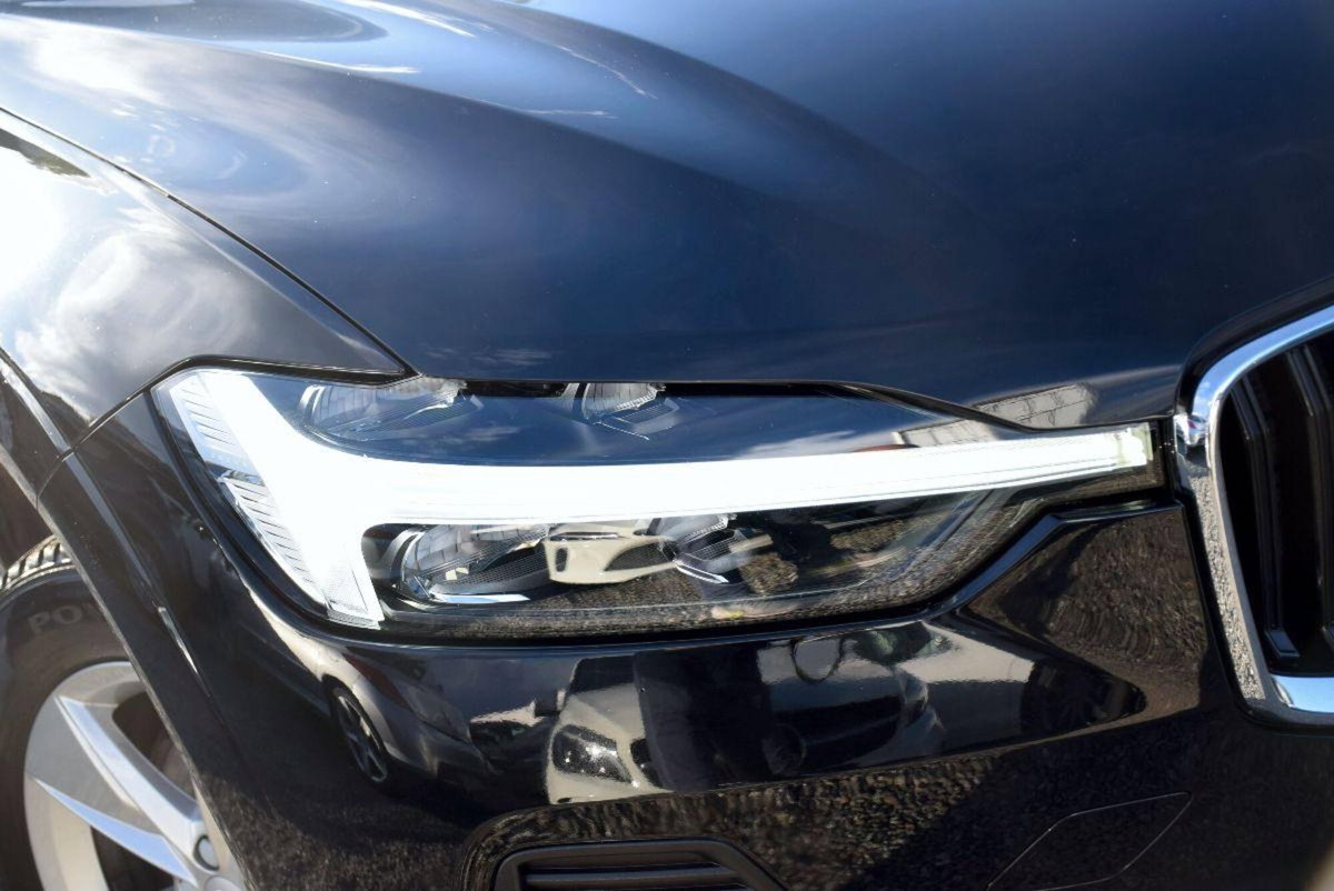 Volvo XC60 B4 automatico Core (11)