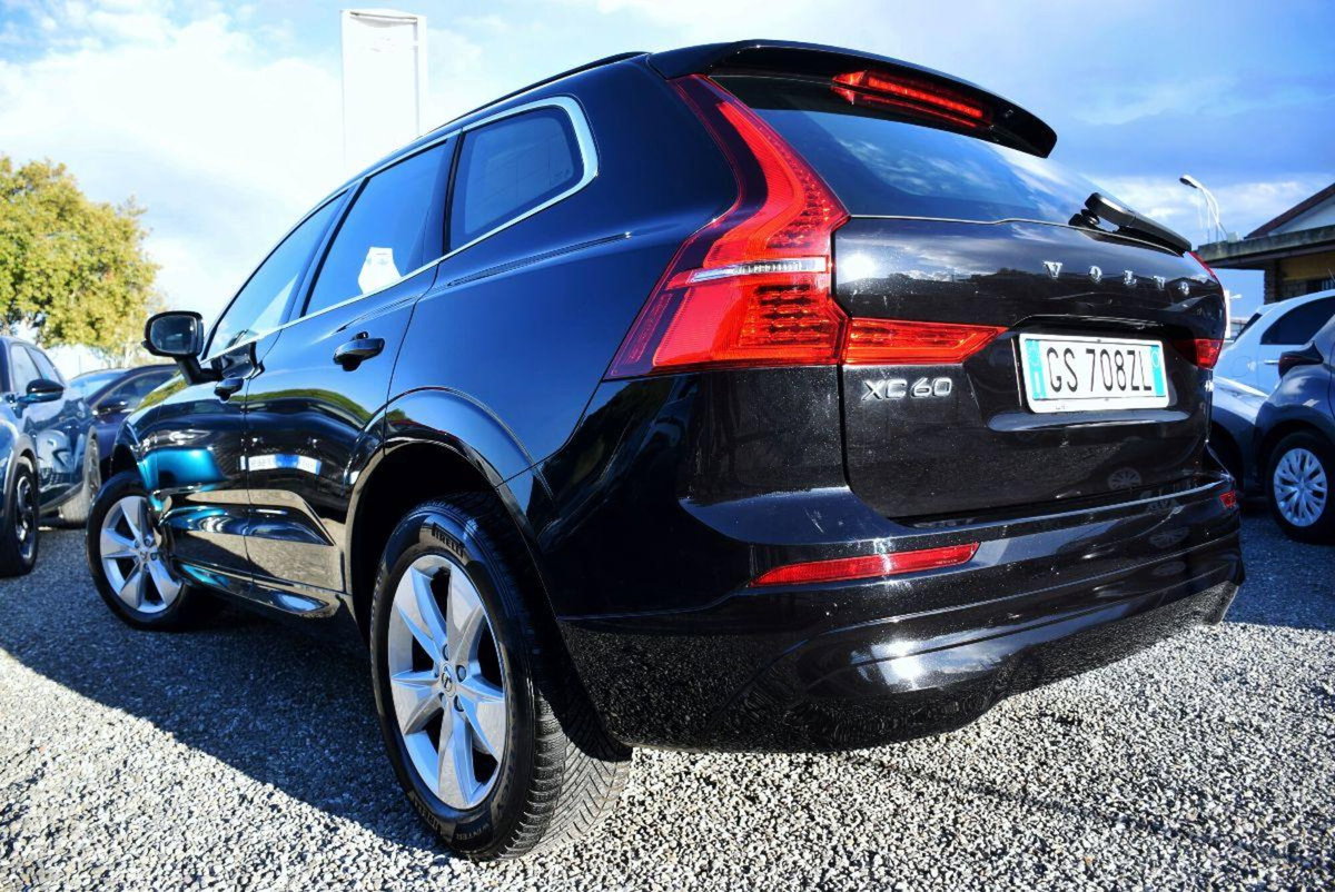 Volvo XC60 B4 automatico Core (2)