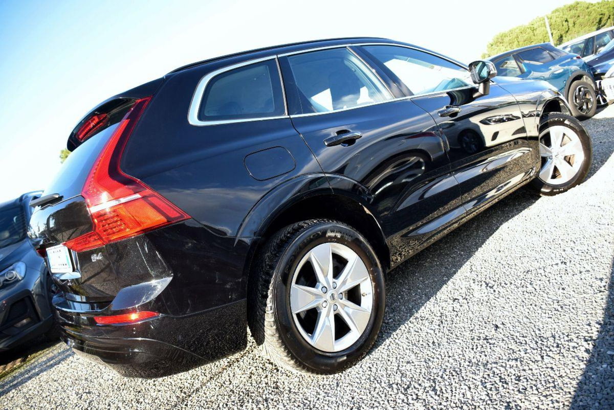 Volvo XC60 B4 automatico Core (3)