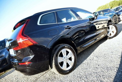 Volvo XC60 B4 automatico Core (3)