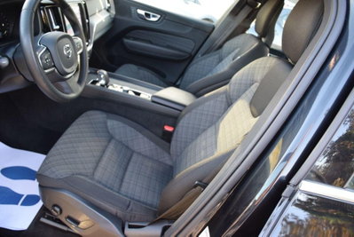 Volvo XC60 B4 automatico Core (6)