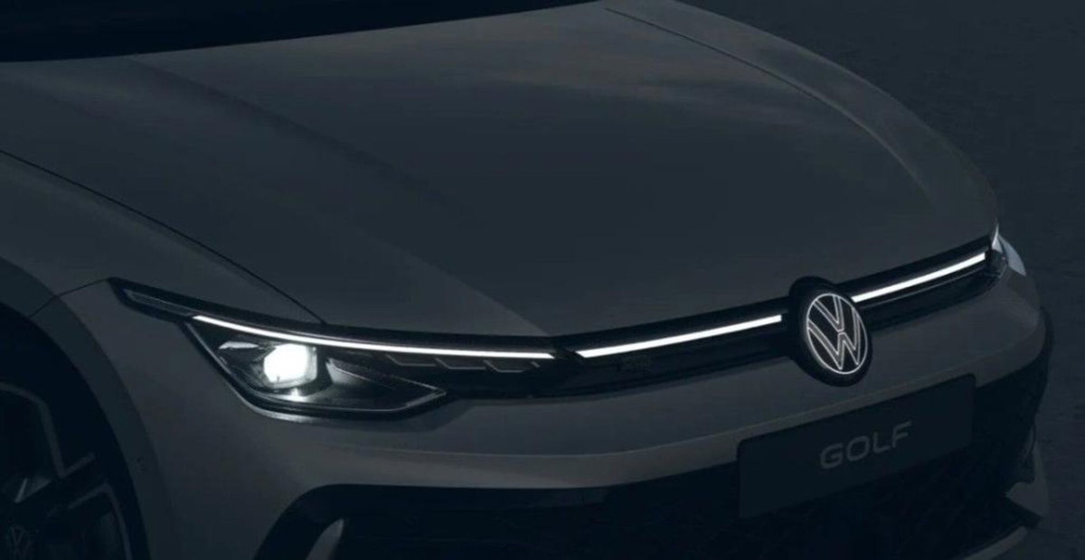 Volkswagen Golf Variant 1.5 eTSI 150 CV EVO ACT DSG R-Line (3)