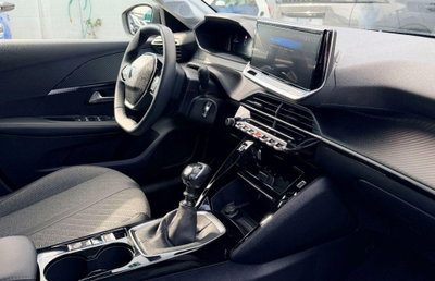 Peugeot 208 1.2 puretech Allure s&s 100cv (8)