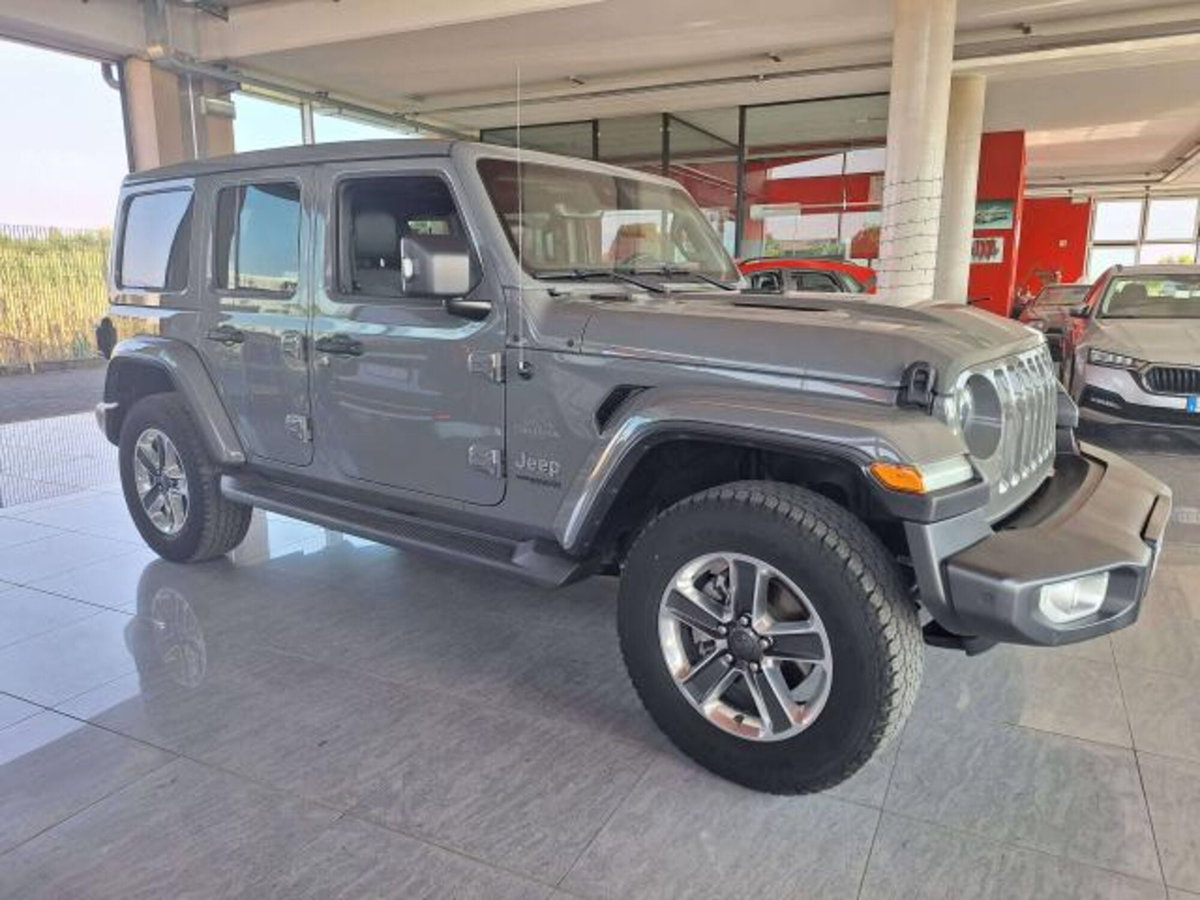 Jeep Wrangler Unlimited 2.2 Mjt II Sahara (2)