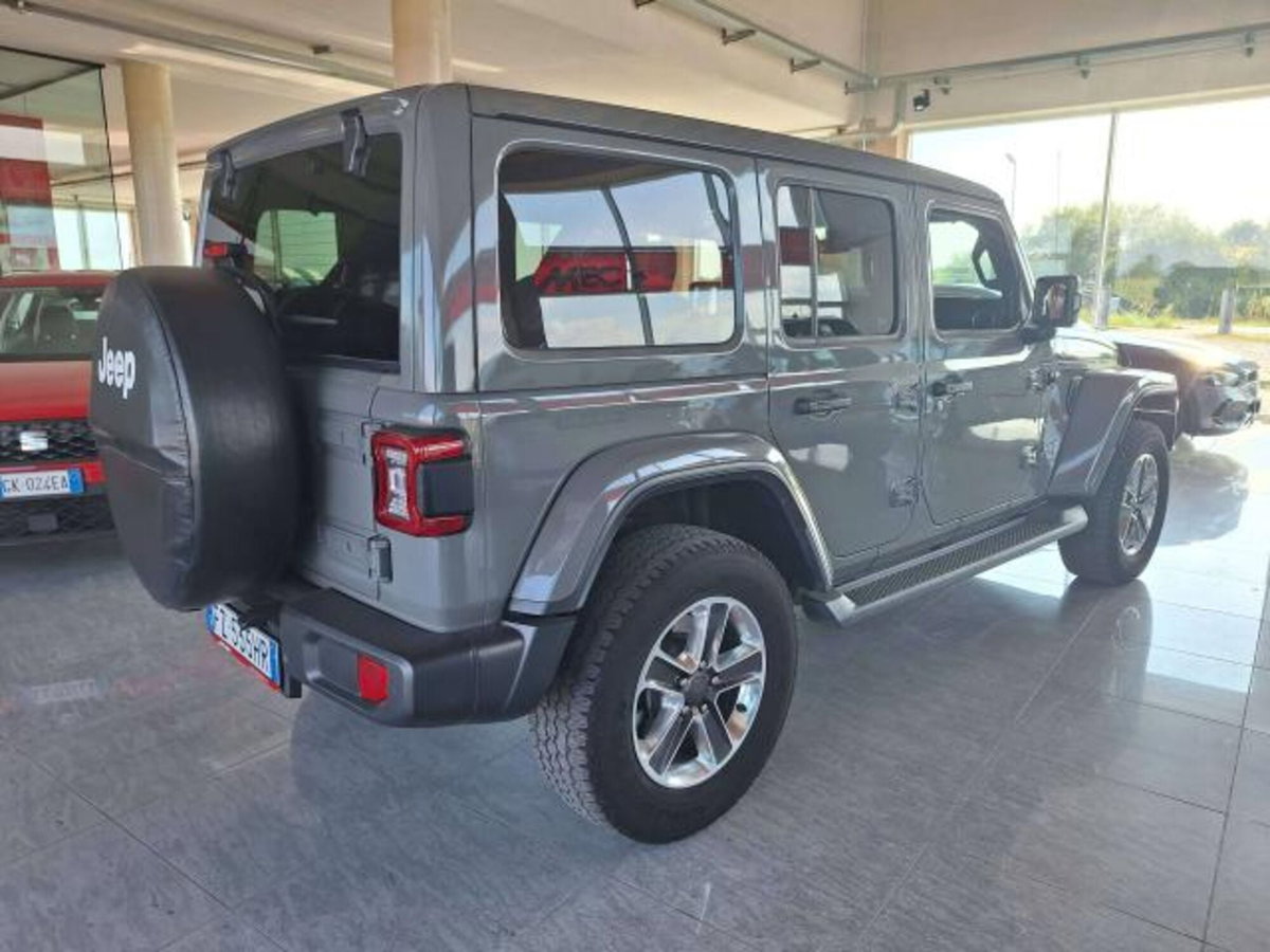 Jeep Wrangler Unlimited 2.2 Mjt II Sahara (3)