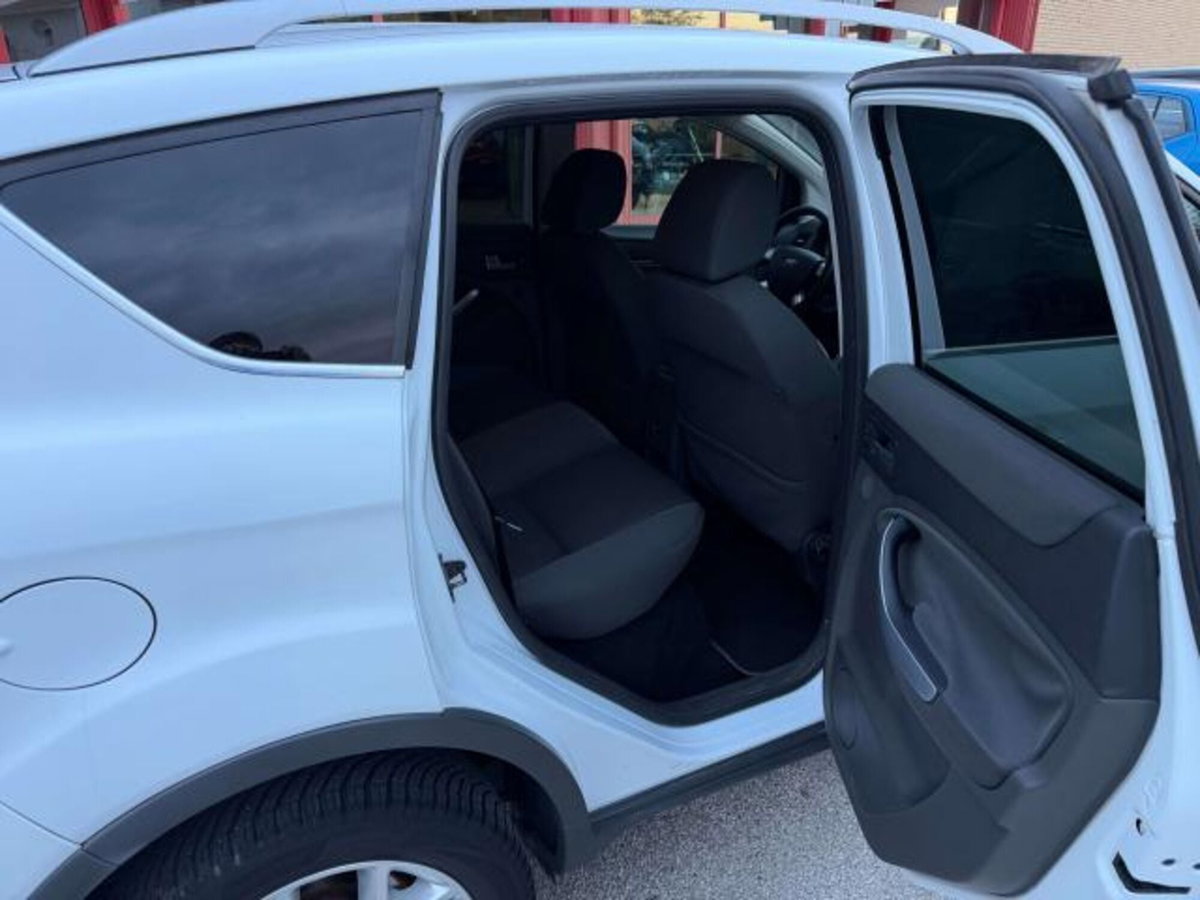 Ford Kuga 2.0 TDCI 140 CV 2WD Titanium (10)