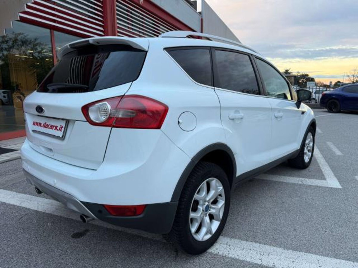 Ford Kuga 2.0 TDCI 140 CV 2WD Titanium (11)
