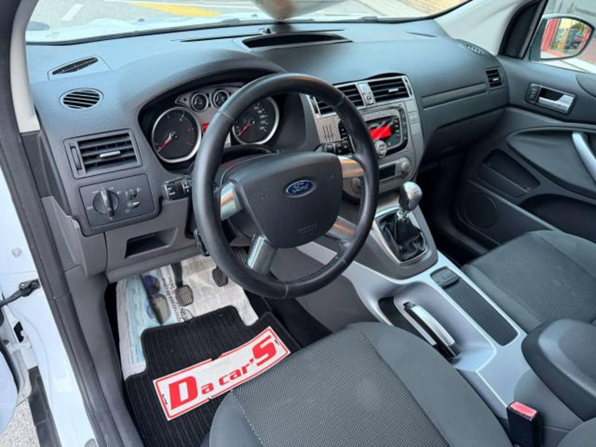 Ford Kuga 2.0 TDCI 140 CV 2WD Titanium (12)