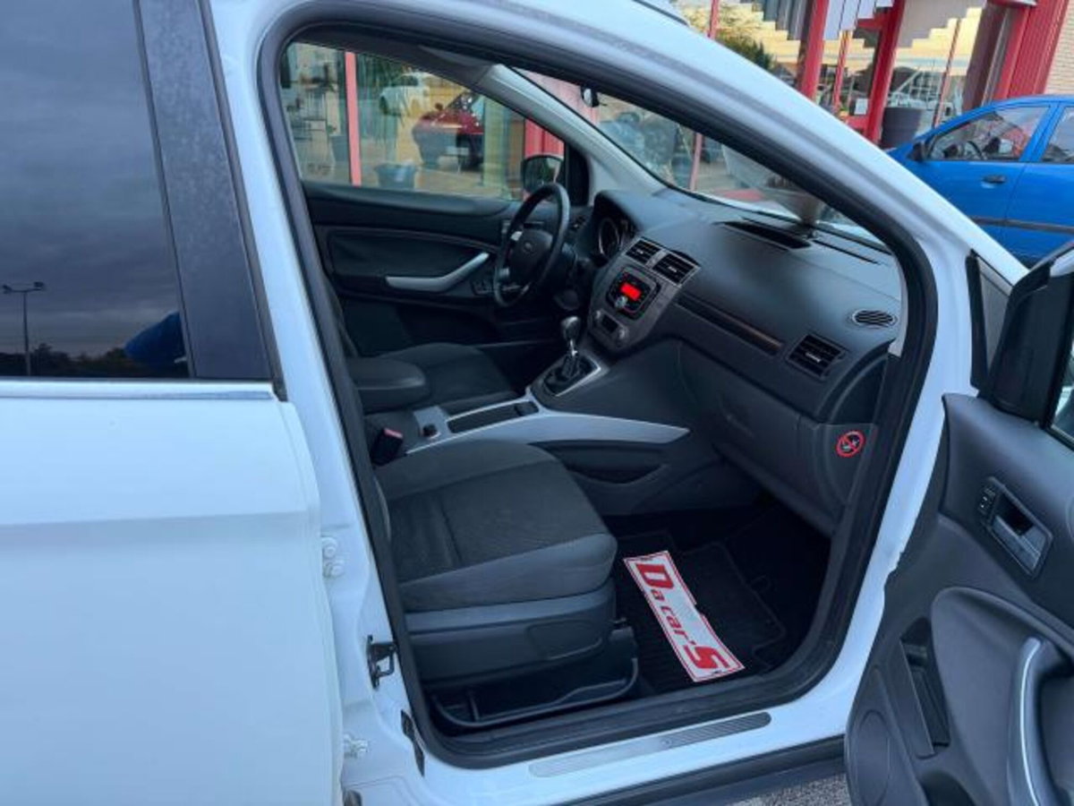 Ford Kuga 2.0 TDCI 140 CV 2WD Titanium (8)
