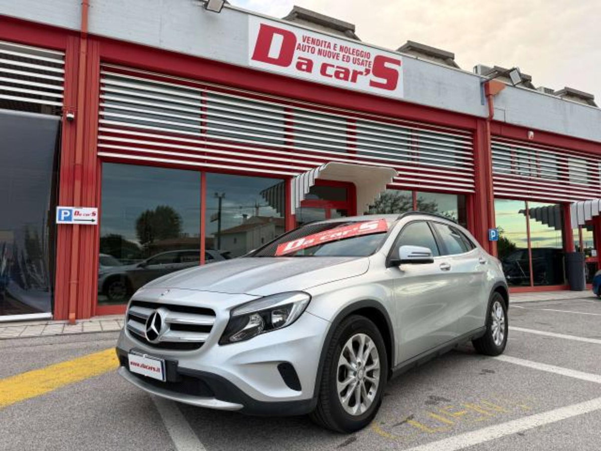 Mercedes-Benz GLA SUV 200 CDI Executive
