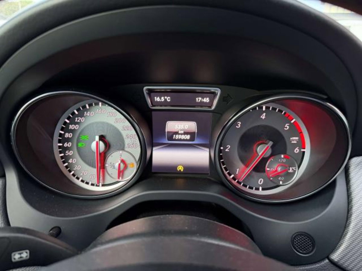 Mercedes-Benz GLA SUV 200 CDI Executive (10)