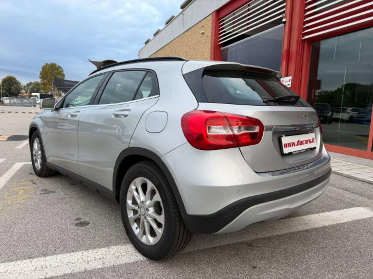 Mercedes-Benz GLA SUV 200 CDI Executive (4)