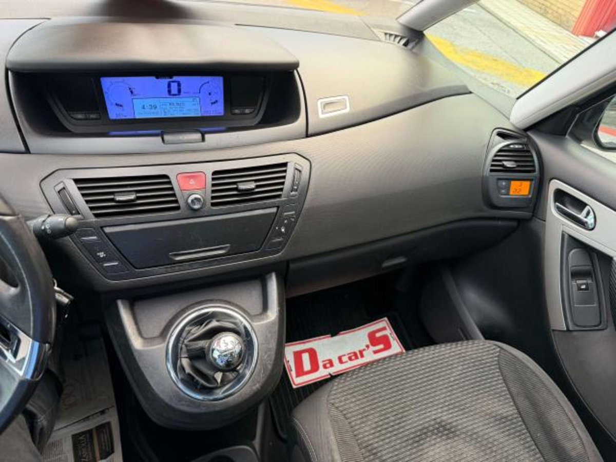 Citroen C4 Picasso 1.6 HDi 110 FAP Ideal (15)