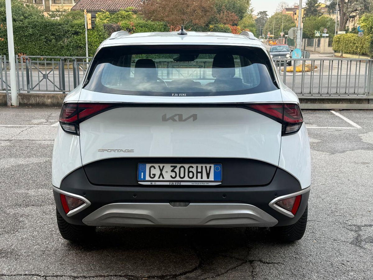 Kia Sportage 1.6 CRDI 136 DCT7 2WD Mild Hybrid Black Edition (4)