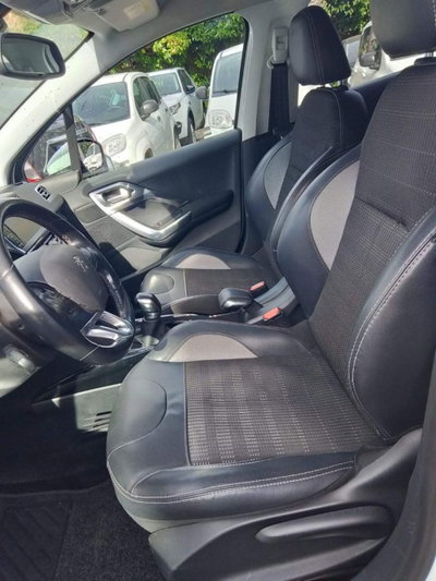 Peugeot 2008 100 S&S Allure (9)