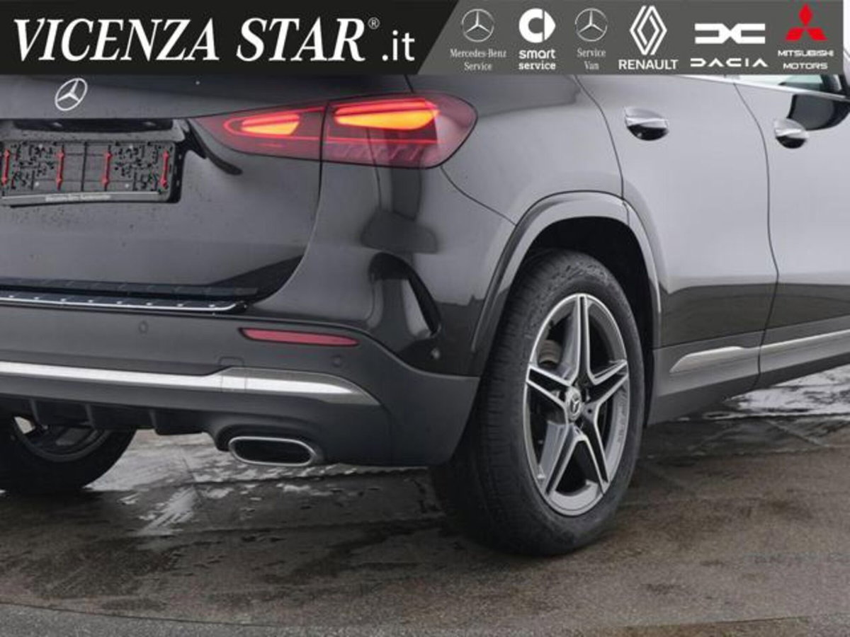 Mercedes-Benz GLA SUV 200 AMG Line Premium auto (4)