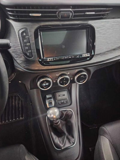 Alfa Romeo Giulietta 1.6 JTDm Giulietta 120cv (8)