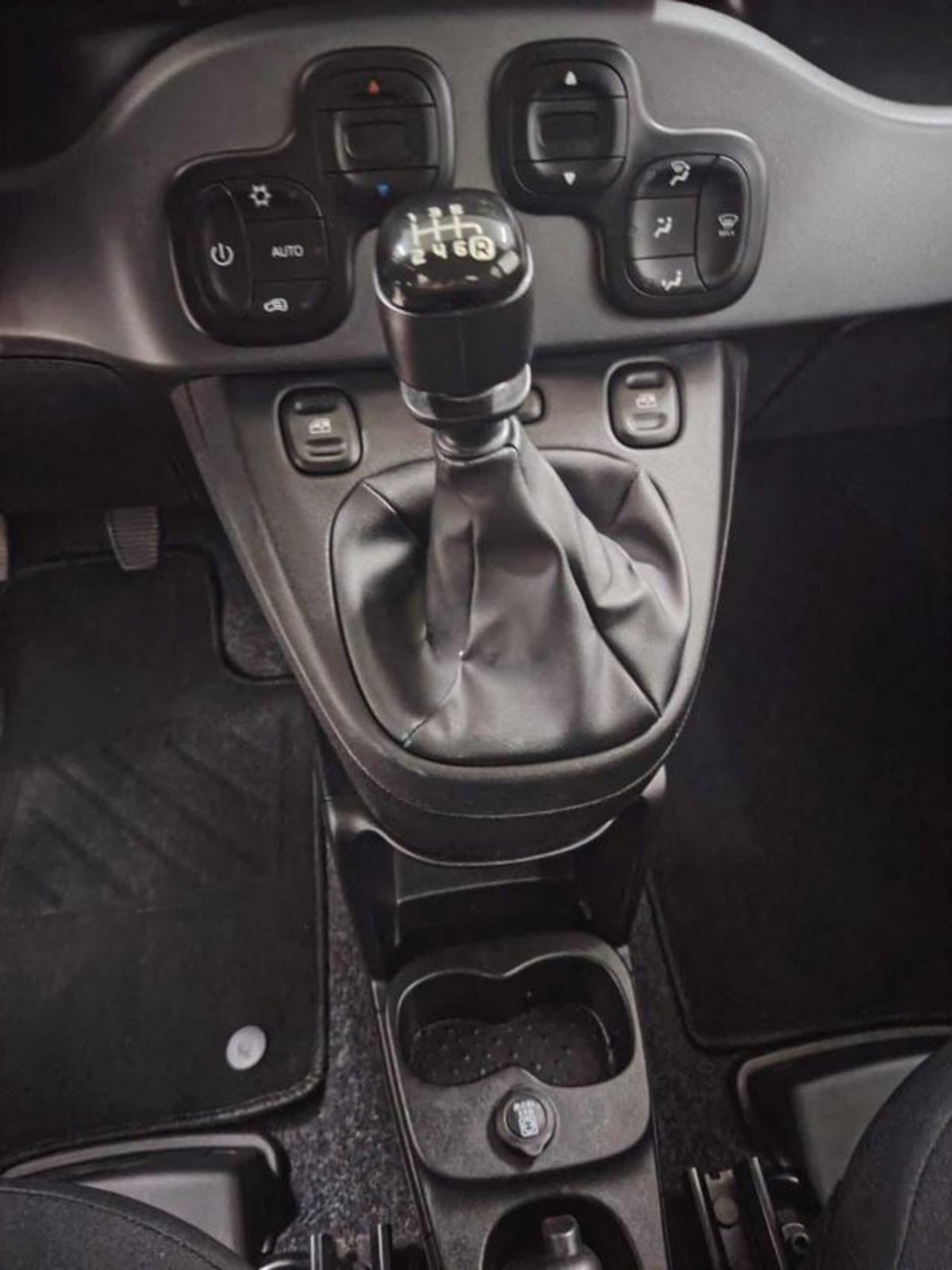 Fiat Panda 1.0 firefly hybrid s&s 70cv 5p.ti (7)