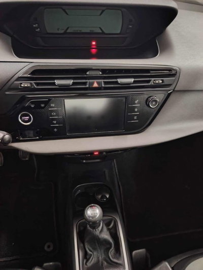 Citroen C4 Picasso 1.6 e-HDi 115 Exclusive (6)