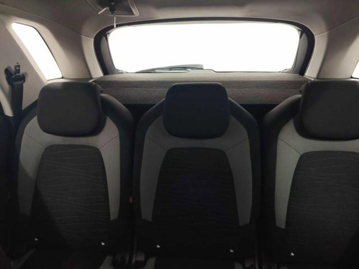 Citroen C4 Picasso 1.6 e-HDi 115 Exclusive (7)