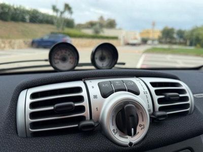 smart Fortwo 1000 52 kW MHD coupé passion (17)
