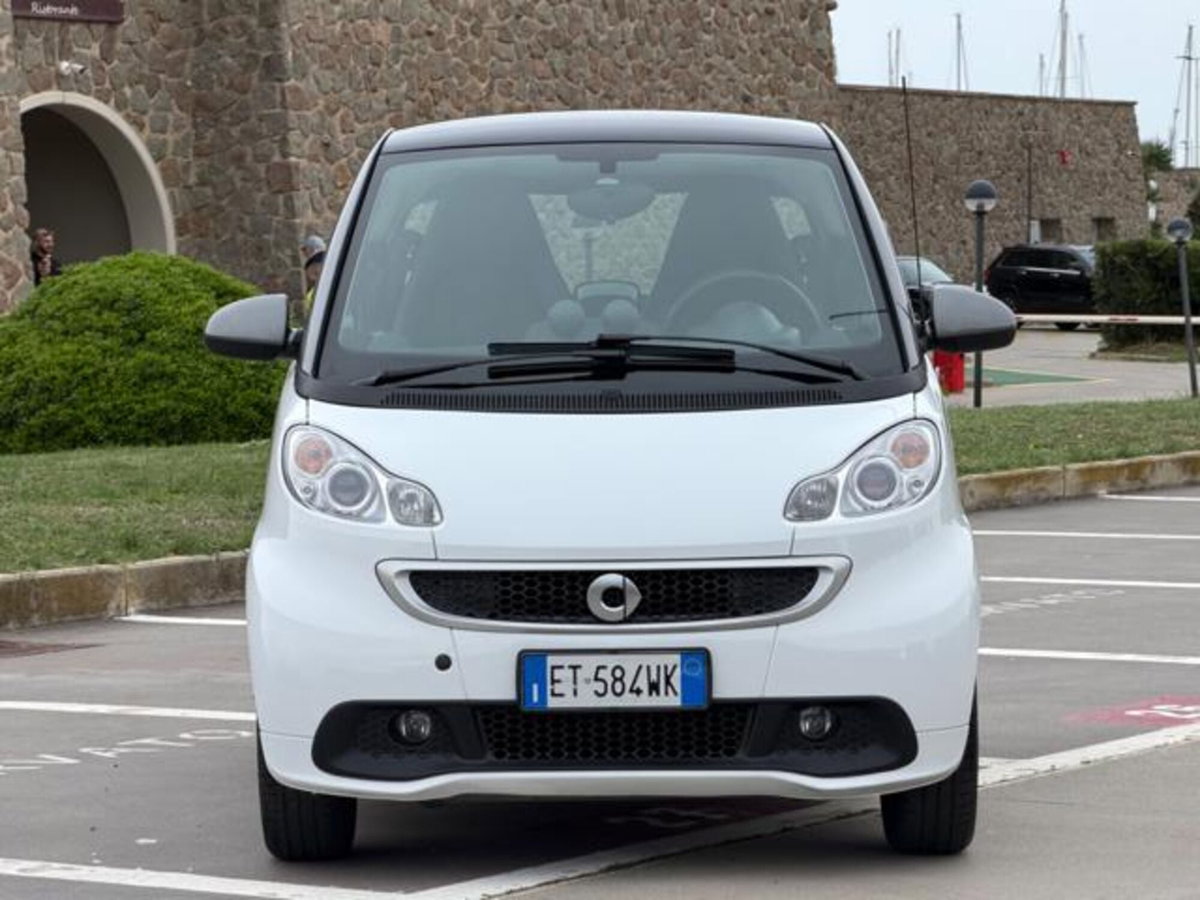 smart Fortwo 1000 52 kW MHD coupé passion (2)