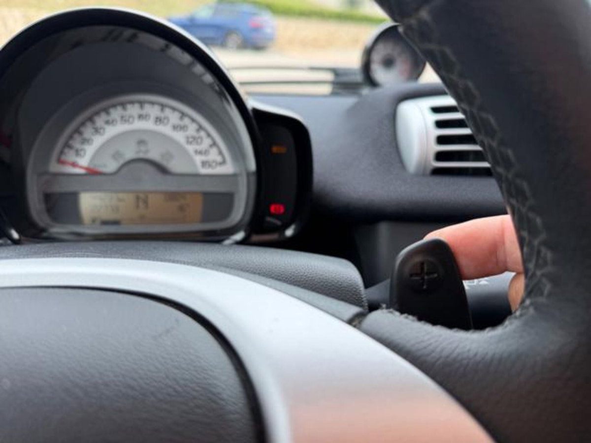 smart Fortwo 1000 52 kW MHD coupé passion (20)