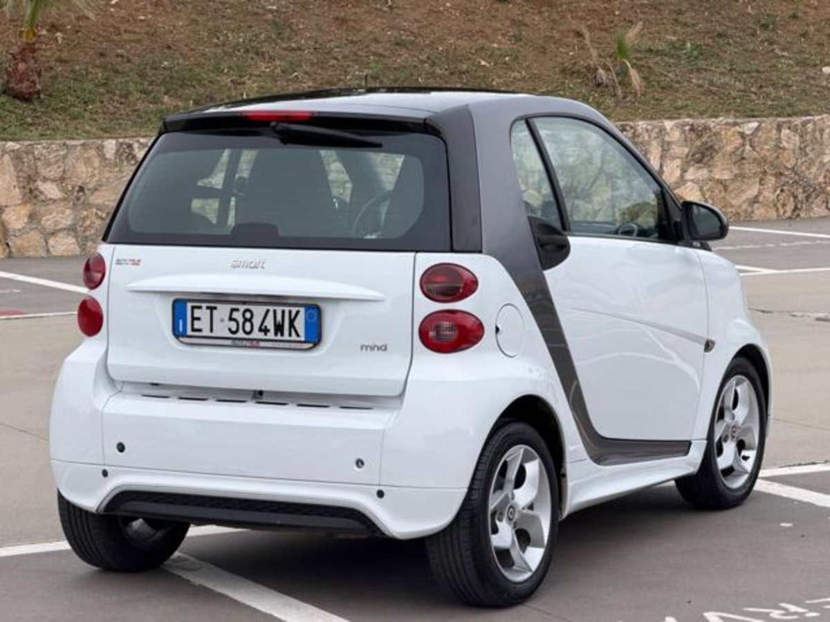 smart Fortwo 1000 52 kW MHD coupé passion (8)