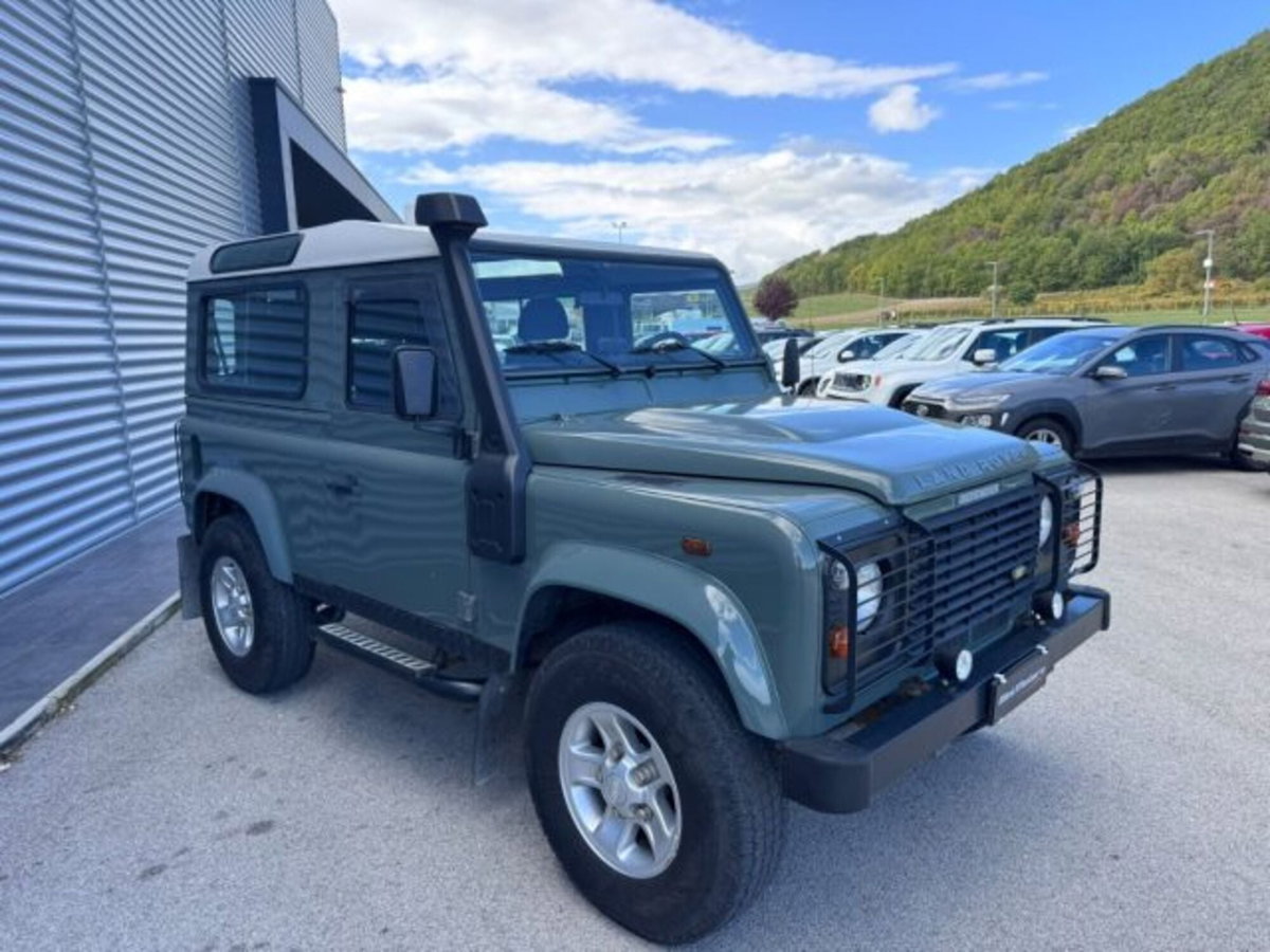 Land Rover Defender 90 2.4 TD4 Station Wagon SE (3)