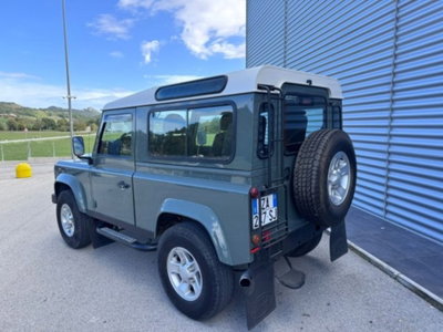 Land Rover Defender 90 2.4 TD4 Station Wagon SE (5)