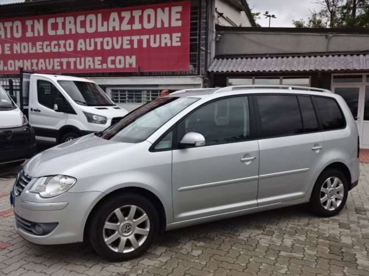 Volkswagen Touran TDI DPF DSG Highline