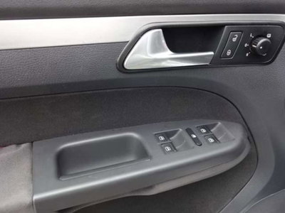 Volkswagen Touran TDI DPF DSG Highline (15)