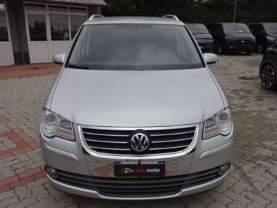 Volkswagen Touran TDI DPF DSG Highline (2)
