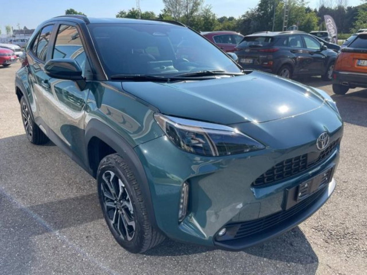 Toyota Yaris Cross 1.5h GR Sport Black Sky fwd 116cv e-cvt (4)