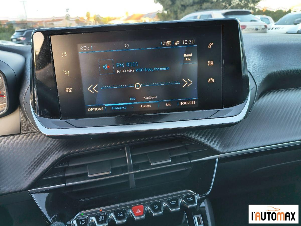 Peugeot 2008 BlueHDi 110 S&S Allure (10)