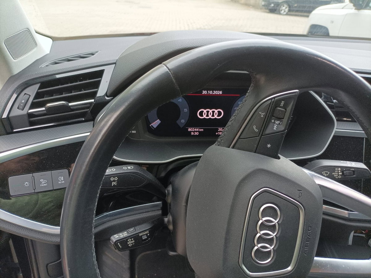 Audi Q3 35 TDI quattro S tronic Business Advanced (4)