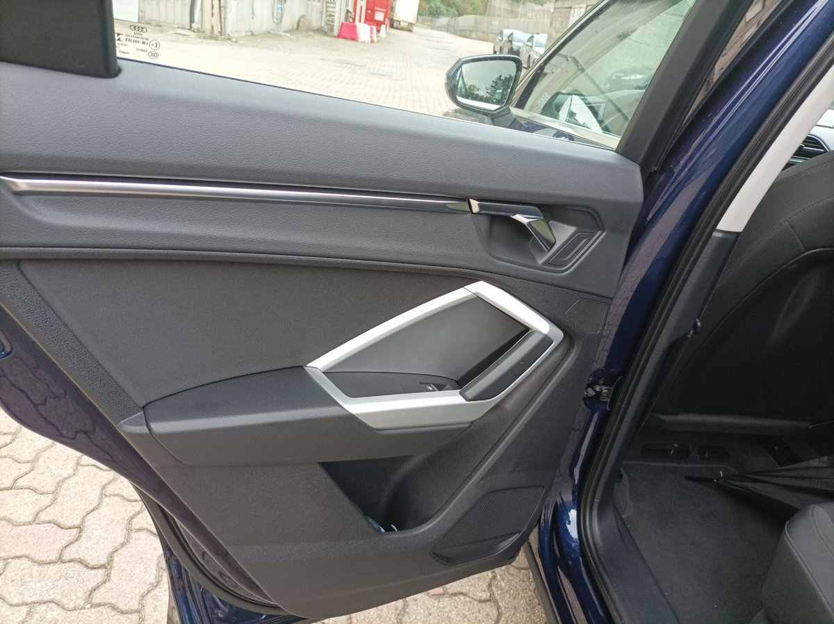 Audi Q3 35 TDI quattro S tronic Business Advanced (6)