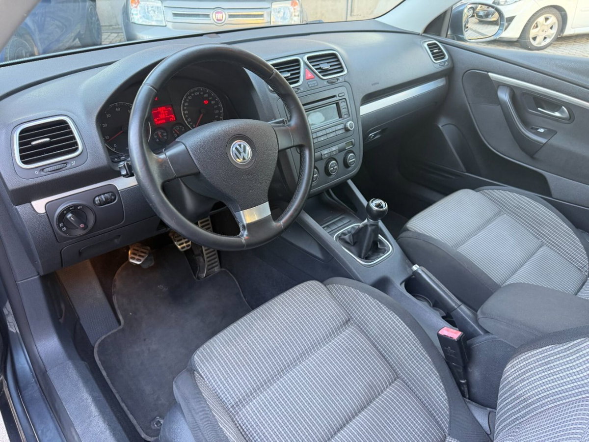 Volkswagen Eos 16V FSI (2)