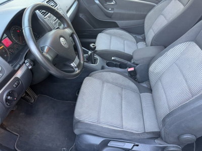 Volkswagen Eos 16V FSI (5)